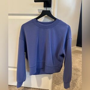 Lululemon Softstreme Cropped Sweatshirt (size 4)